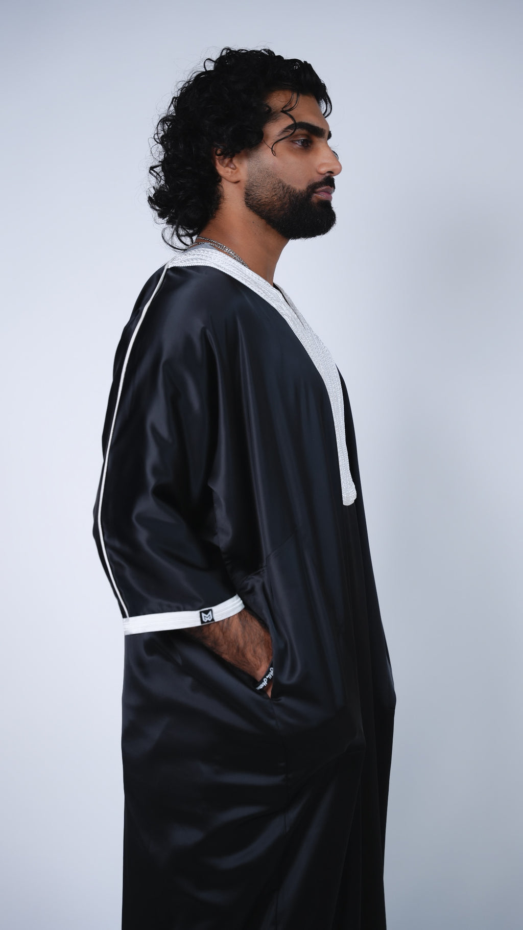Moroccan Thobe - Black/White