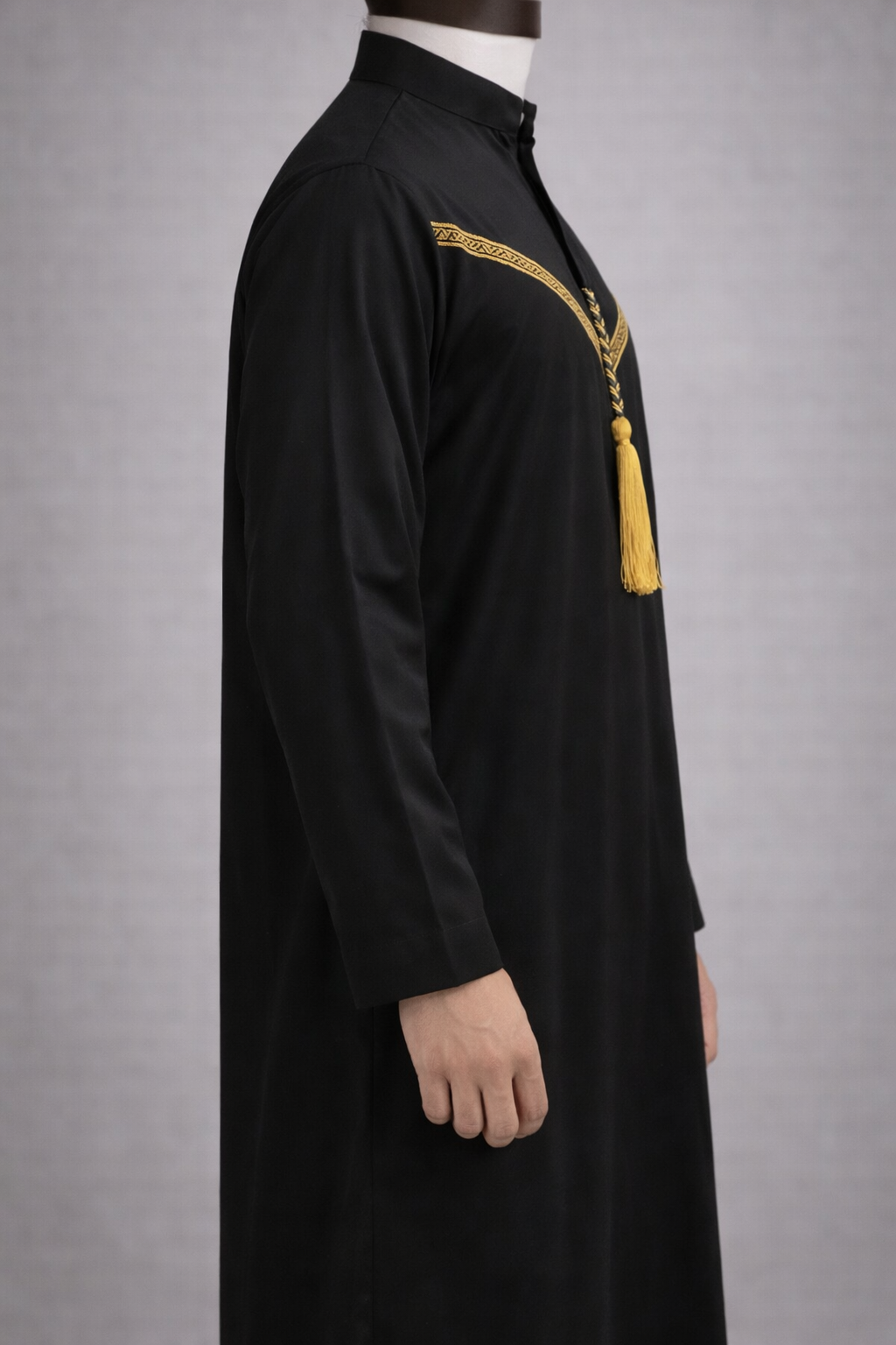 Luxury Emirati Thobe